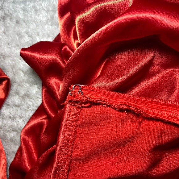 Satin Tie Back Long Sleeve Dress - Two Zippers with Clip & Hook - Picture 5 of 7